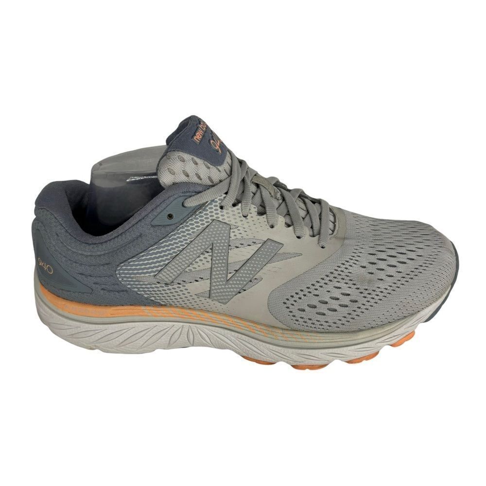 Women’s New balance 940 athletic running shoes size 9.5 D